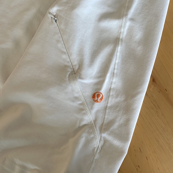 Lululemon pants - Picture 3 of 4